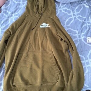 Nike Men's Green Hoodie Sweater